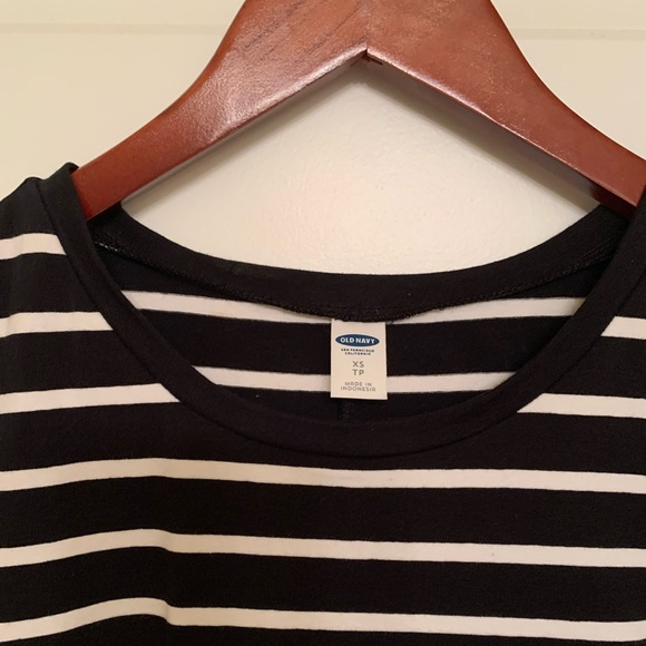 Old Navy Women’s Fitted Dress - Picture 4 of 5